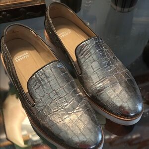 Johnston & Murphy Metallic Gray Croc-Embossed Loafers